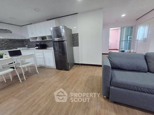 picture 3-BR Condo At Charoennakorn River Place, Thon Buri (ID 3163080) - 2/12