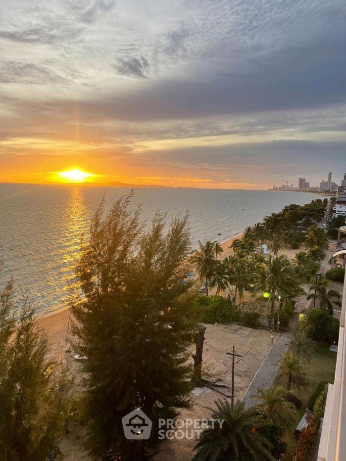 picture Spacious 2-BR 136 Sqm At Pine Shores Condominium, Pattaya (ID 998158) - 6/18