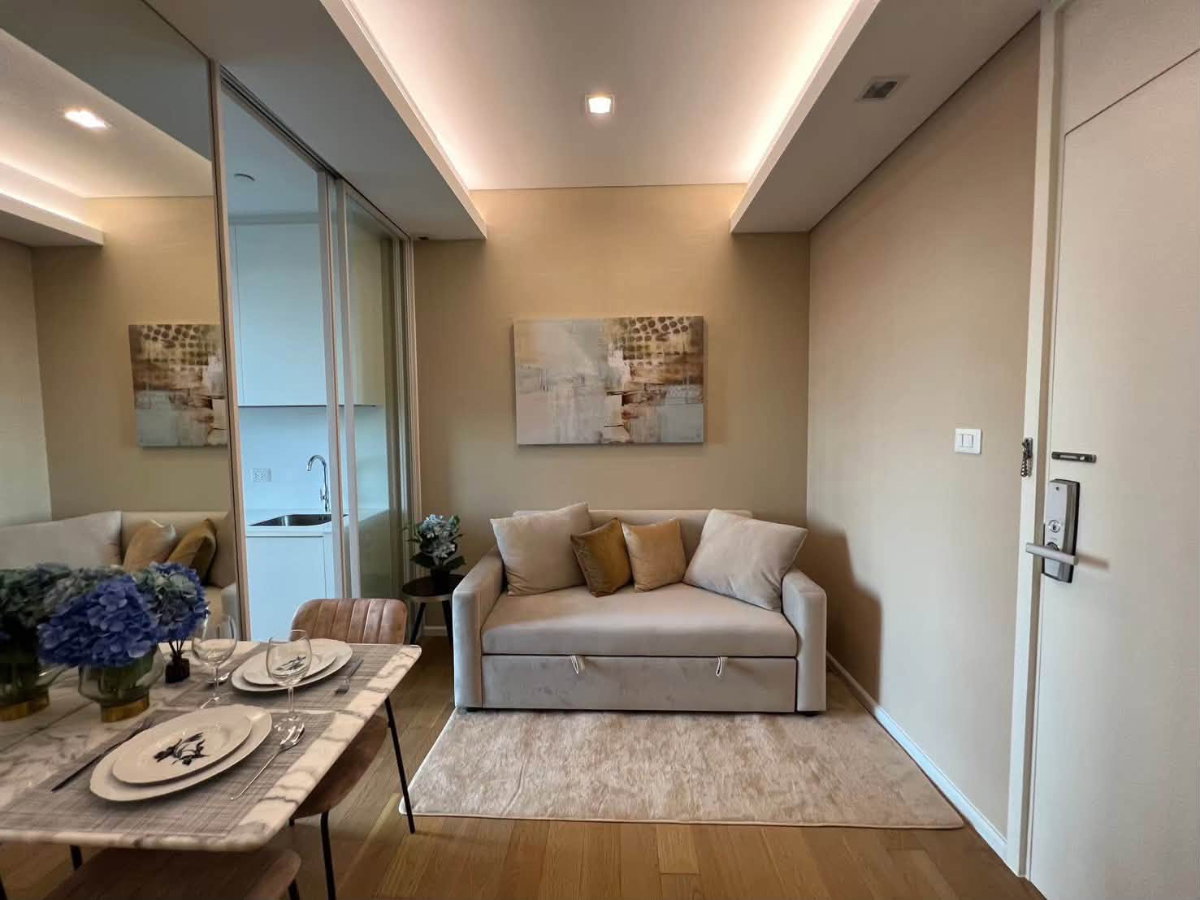 รูป [VR0651] 🔥 17,000/เดือน | The Saint Residences ชั้นสูง 22 ขนาด 30.75 ตร.ม. แต่ง Cozy ติด MRT พหลโยธิน & BTS ห้าแยกลาดพร้าว! 🔥 - รูปที่ 2/9
