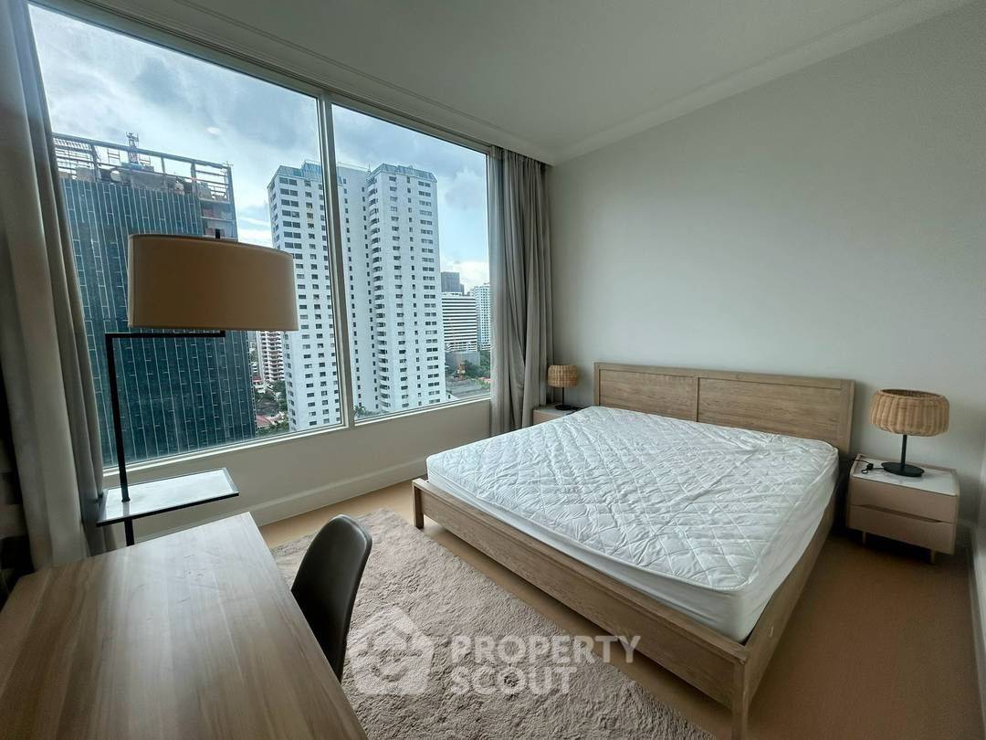 picture Spacious 3-BR 143 Sqm Royce Private Residences Near MRT Sukhumvit (ID 3161603) - 8/12