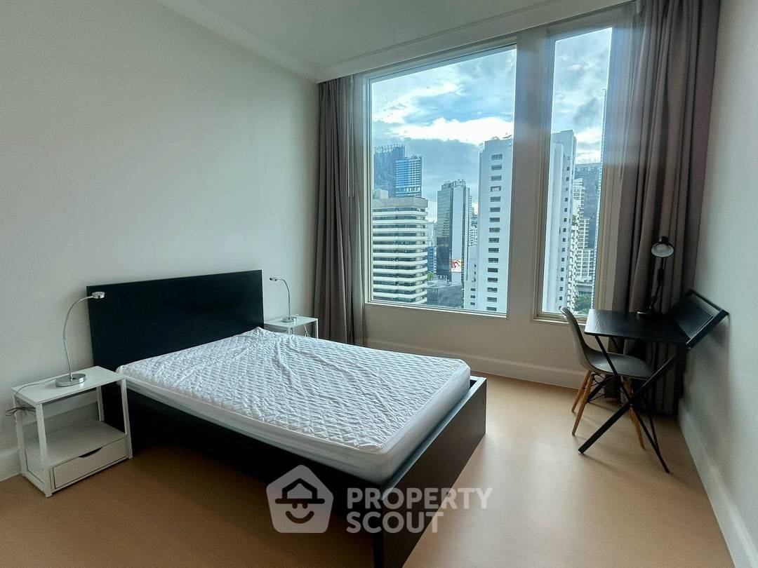picture Spacious 3-BR 143 Sqm Royce Private Residences Near MRT Sukhumvit (ID 3161603) - 11/12