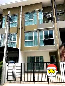 เช่าทาวน์โฮม วิทยาลัยเทคนิคมีนบุรี : 🏡✨ ให้เช่า ทาวน์โฮม 3 ชั้น โครงการ Bless Town รามอินทรา 127 3 ห้องนอน 3 ห้องน้ำ ใกล้รถไฟฟ้าสายสีชมพู เดินทางสะดวก เข้า-ออกได้หลายเส้นทาง