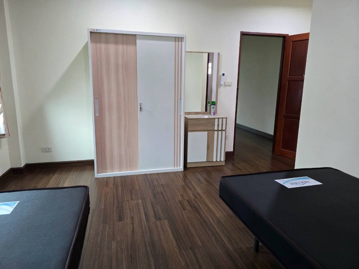 picture Townhouse Soi Srisukri 6, Mae Hia, Private Home, Well-Designed Layout with Functional Living Space - 5/14