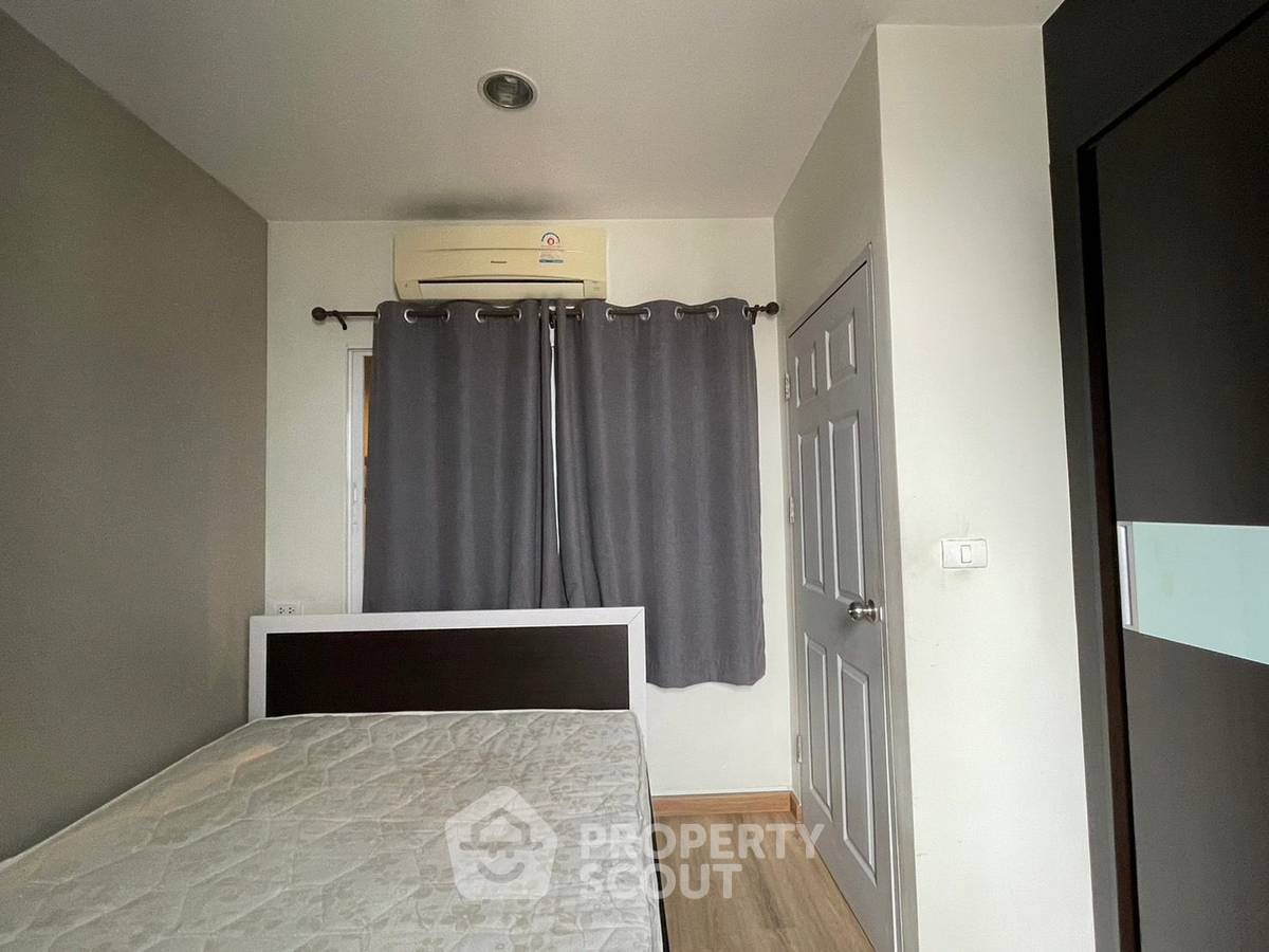 picture Great Value 1-BR At Life @ Ratchada-Huaikwang Near MRT Sutthisan (ID 301645) - 5/9