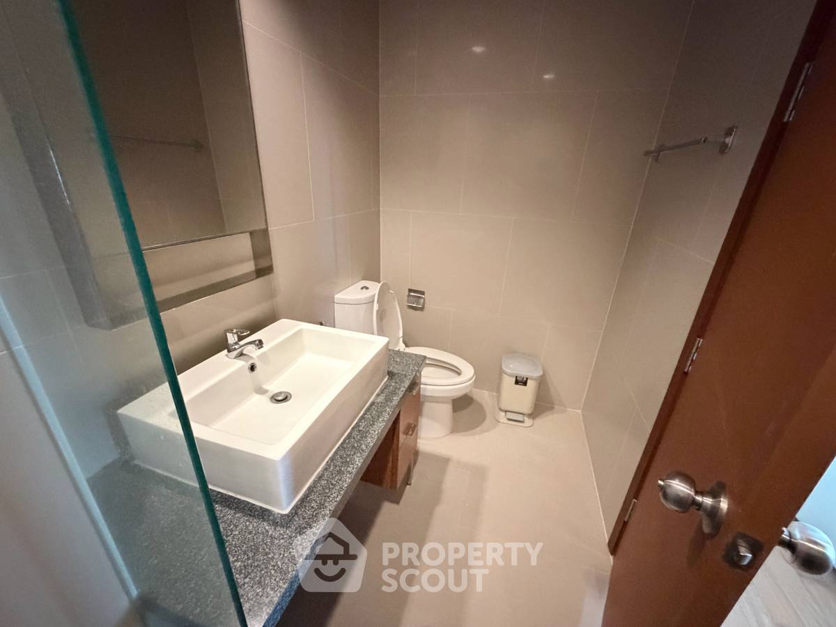 picture 100m To BTS Krung Thon Buri | 2-BR Villa Sathorn (ID 3164810) - 3/5