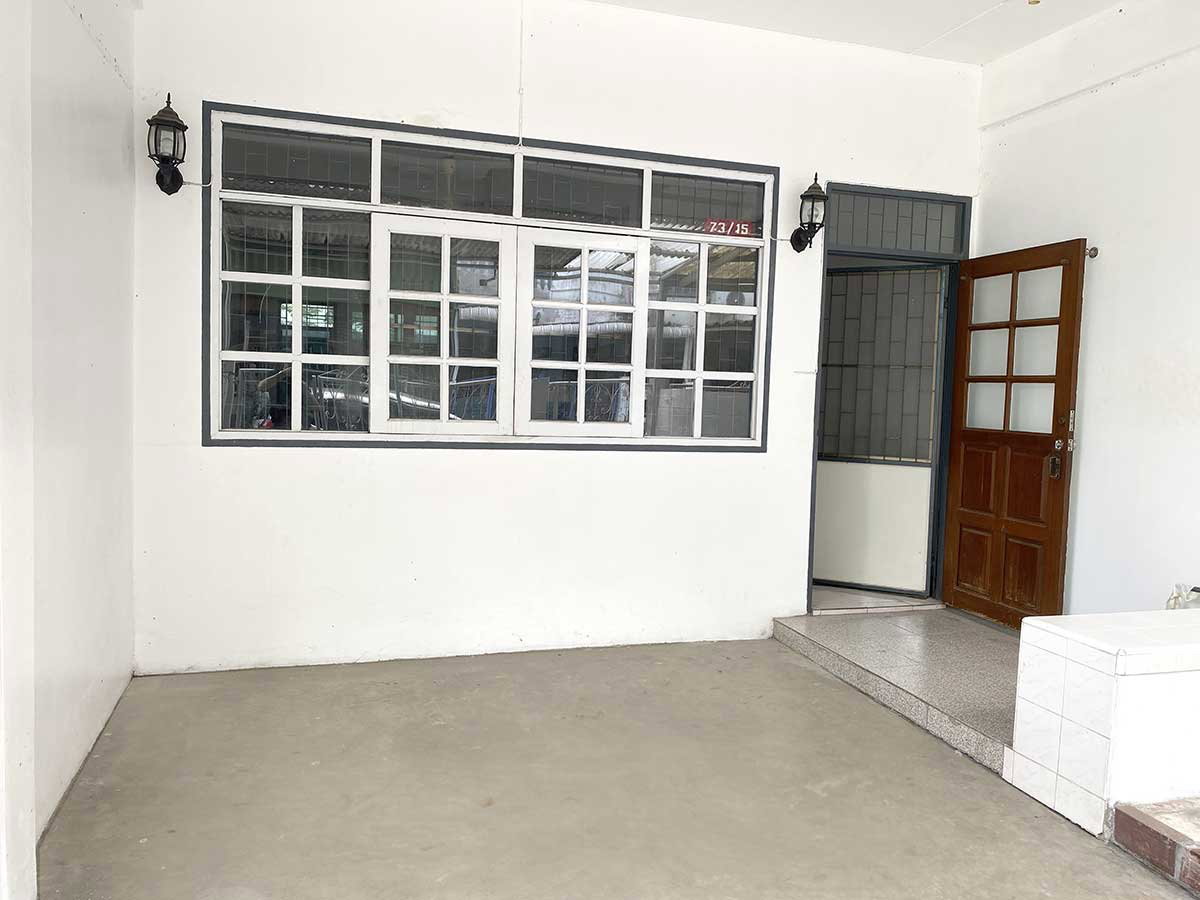 รูป ให้เช่าทาวน์โฮม 3 ชั้น 19 ตร.ว. ซ.จรัญสนิทวงศ์ 23/1 ใกล้ถนนใหญ่ 3 นอน 2 น้ำ 1 จอดรถ เข้าซอยไม่ถึง 100 ม. เดินทางสะดวก ซอยตัน เงียบสงบ เหมาะอยู่อาศัย - รูปที่ 2/13
