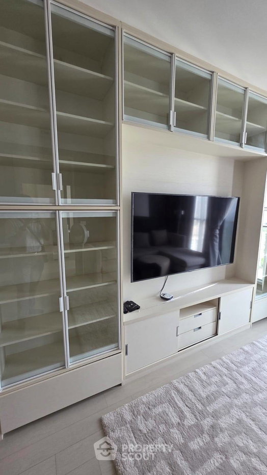 picture 30th-Floor 2-BR Noble Ploenchit 100m From BTS Phloen Chit (ID 2288967) - 2/13