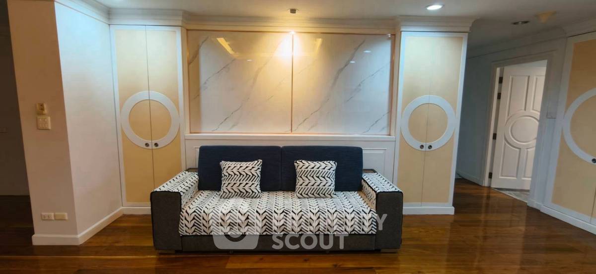 picture Pet-Friendly 3-BR President Park Condominium Near MRT Queen Sirikit (ID 3162889) - 3/19