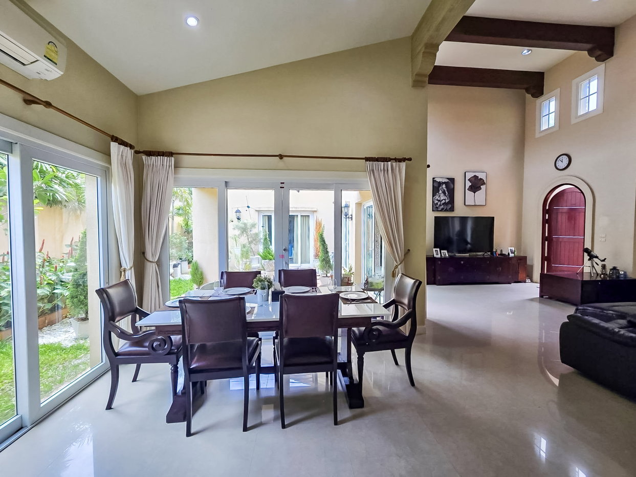 picture 3 Bedroom Modern Loft Mediterranean Pool Villa for Rent Pattaya - 7/16