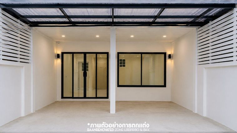4-bed townhouse for sale, 250 sqm, 30 sq wah, Pornpailin 2