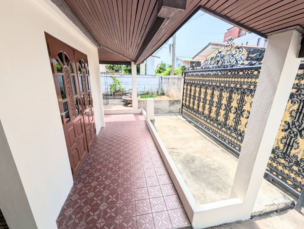 picture HK0214, Detached House for Rent 4Br, ( Ratchada-Huaikhwang ). - 7/15