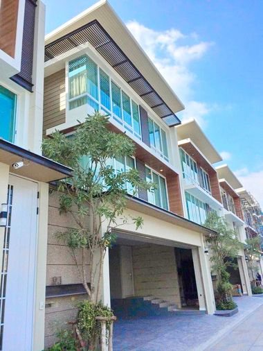 ให้เช่าโฮมออฟฟิศ 3 ห้องนอน 330 ตร.ม. 41 ตร.ว. เขตพญาไท