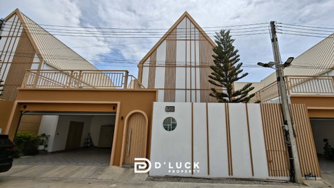 Japanese-Muji Style Pool Villa for Sale in Pattaya | Toongklom–Talman Area | Private Pool