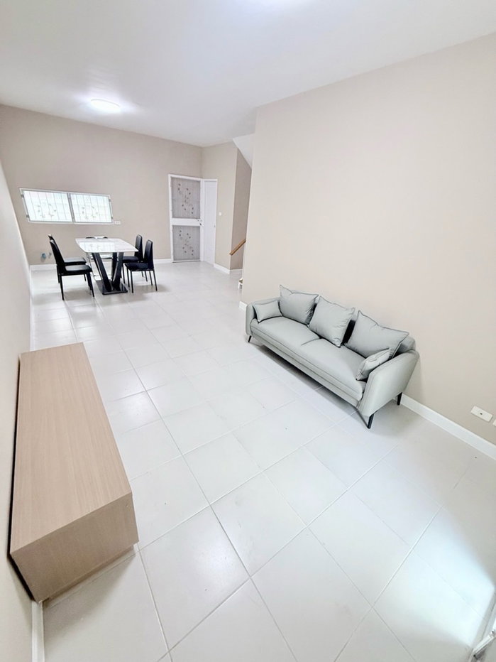 รูป 🏡✨ ทาวน์เฮ้าส์ 2 ชั้น สภาพใหม่ พร้อมเข้าอยู่ 📍 ลาดปลาเค้า ใกล้วัดลาดปลาเค้า 🚝 ใกล้ BTS 2 สาย - รูปที่ 2/10