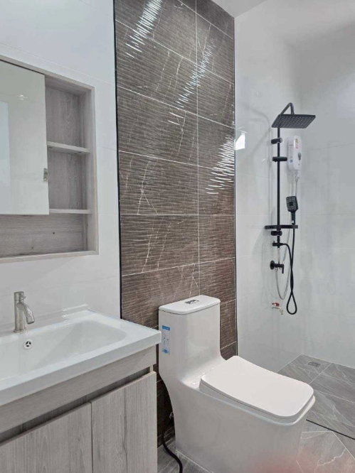รูป ขายบ้านเดี่ยวชั้นเดียว สร้างใหม่ สไตล์โมเดิร์น พร้อมสระว่ายน้ำส่วนตัว 3 ห้องนอน เฟอร์นิเจอร์ครบ พร้อมเข้าอยู่ ทำเลห้วยใหญ่ พัทยา - รูปที่ 11/13