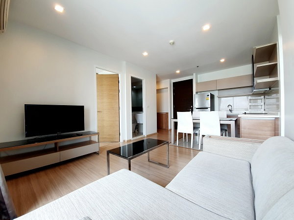 picture 🔥Hot deal for rent🔥 Private corner unit with bathtub on 31st floor at Rhythm Sukhumvit 50 - 7/21