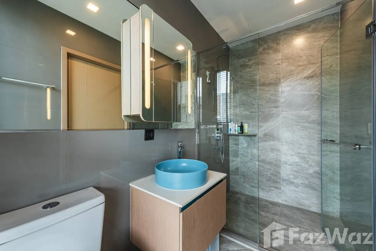 picture Rare Corner Unit with Spacious Balcony 6105806 - 5/26