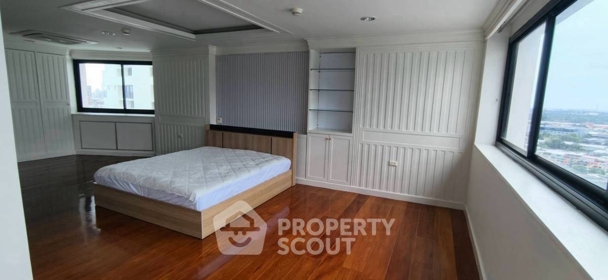 picture Pet-Friendly 3-BR President Park Condominium Near MRT Queen Sirikit (ID 3162889) - 2/19