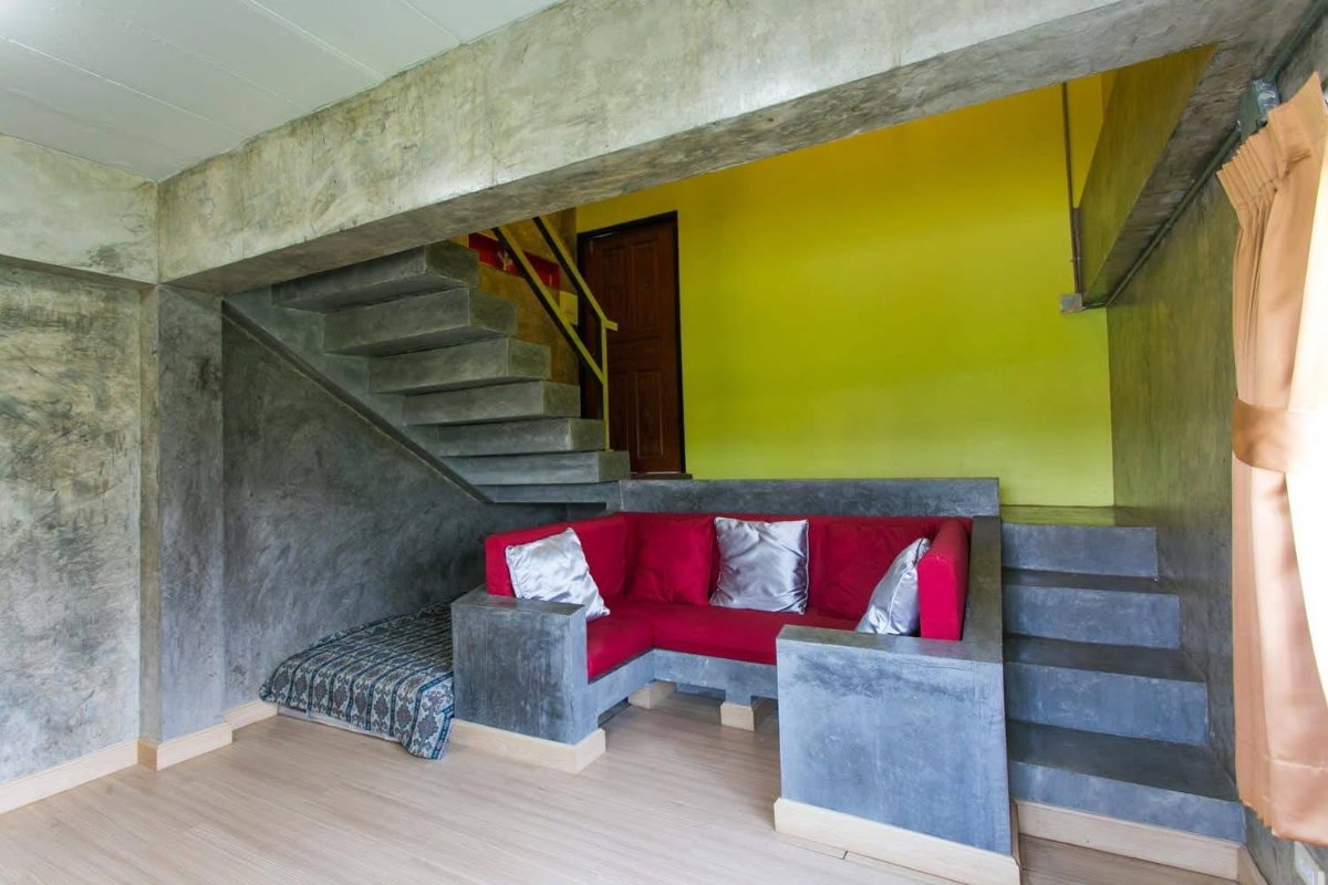 picture 3-Storey Detached House for Rent by the Ping River - 2/13