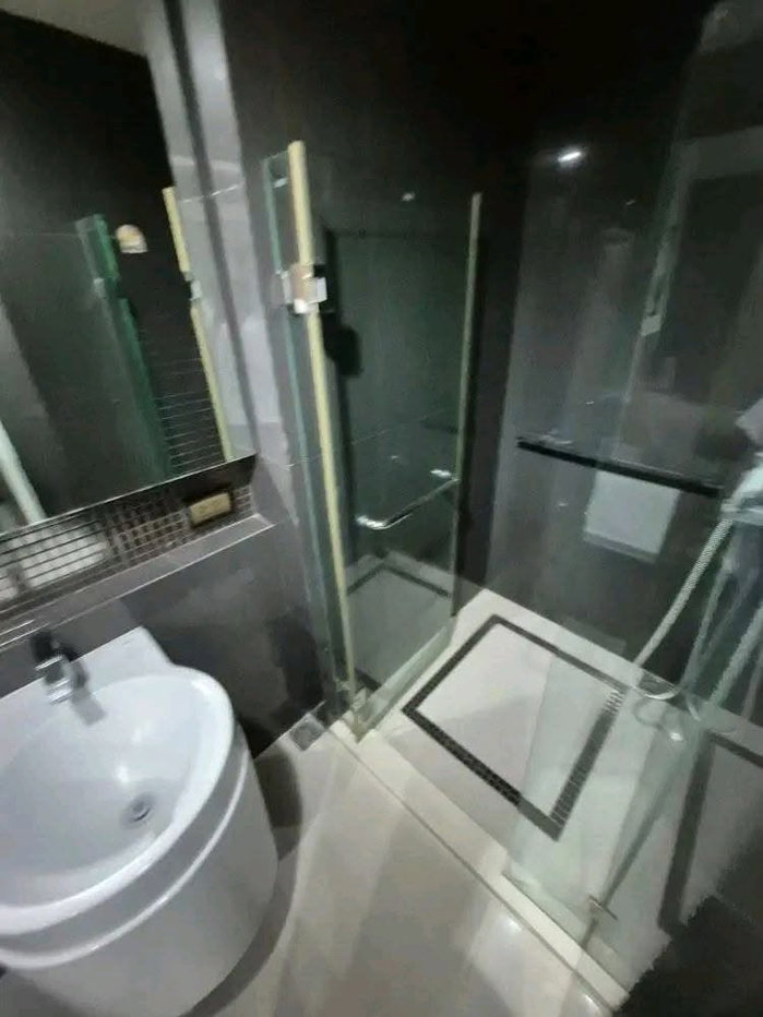 picture Rhythm Sukhumvit 50 1 Bed, fully spacious layout. Separate bedroom with large window and blackout curtains. Ready to move in - 5/8