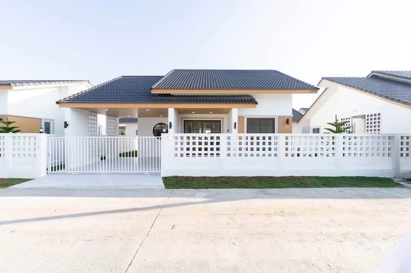 รูป ให้เช่าบ้านใหม่แกะกล่อง ท่ารั้ว 16,000 ฿ - รูปที่ 1/17