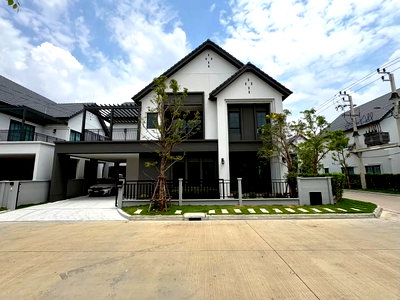 Houses for rent : For Rent | CENTRO Bangna ✨ Corner Detached House in a Private Zone, Near Mega Bangna