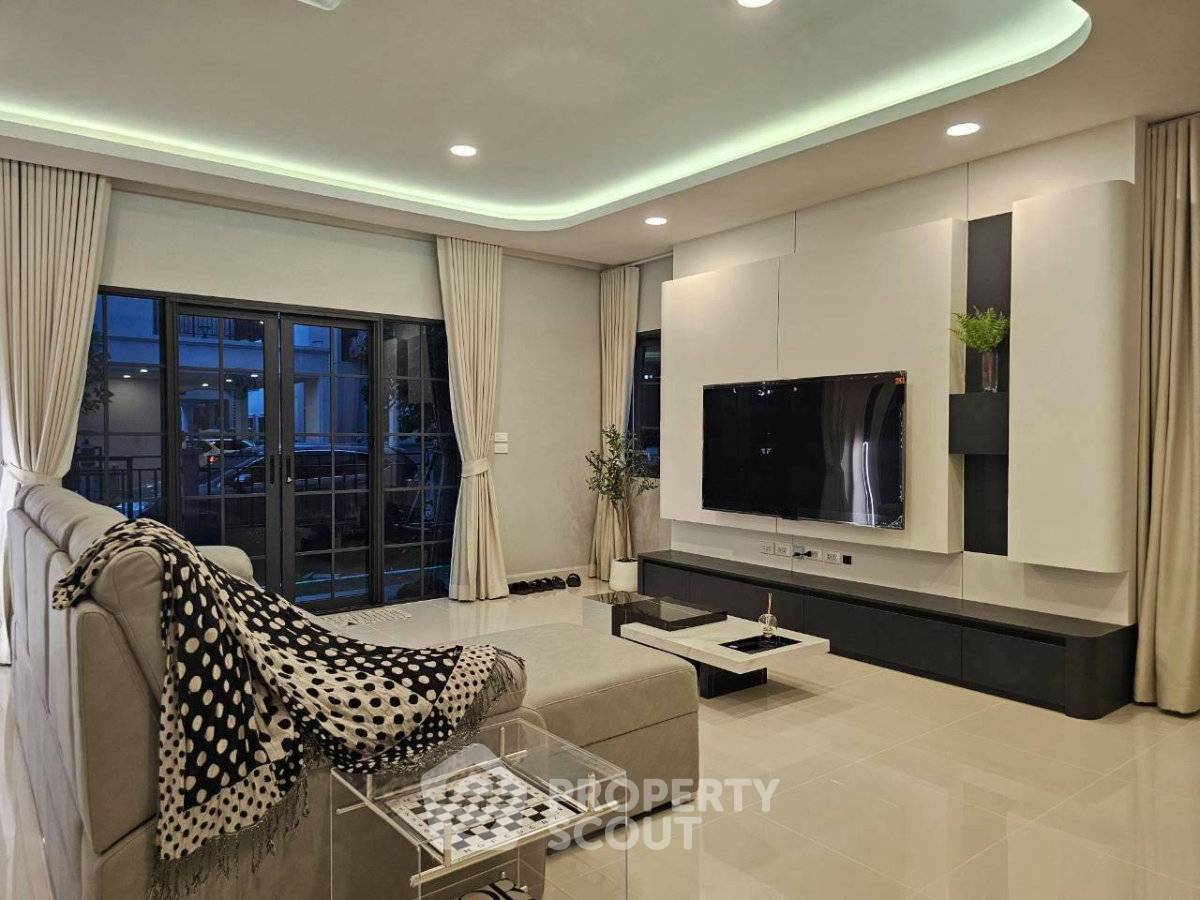 รูป บ้านเดี่ยว 4 ห้องนอน ขนาด 300 ตร.ม. Centro Bangna บางแก้ว (ID 3162063) - รูปที่ 9/10