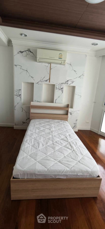 picture Pet-Friendly 3-BR President Park Condominium Near MRT Queen Sirikit (ID 3162889) - 10/19