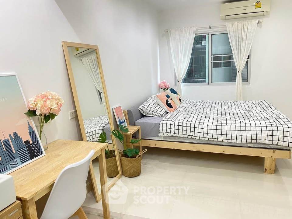 picture 2-BR Condo At A Space Asoke Hide Away Near MRT Phra Ram 9 (ID 3164320) - 4/8