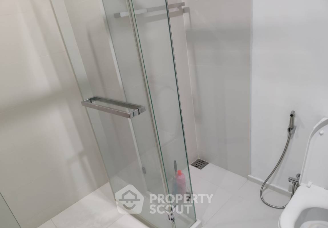 รูป ใกล้ BTS วงเวียนใหญ่ 70 เมตร คอนโด 1 ห้องนอน The Room BTS Wongwianyai (ID 420615) - รูปที่ 5/5