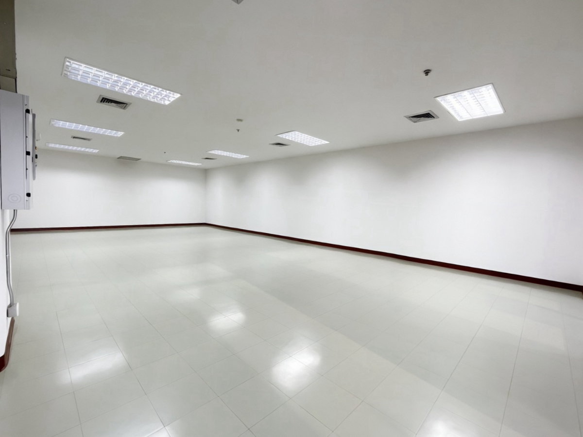 picture OFFICE for Rant ZEER RANGSIT. Zeer Rangsit Shopping Center: The perfect choice for modern business owners. - 1/7