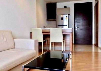 คอนโดให้เช่า : 🏙️✨ FOR RENT: Rhythm Phahol–Ari — SKY-HIGH MODERN LIVING IN THE HEART OF ARI!  💰 Rental Price: 21,000 THB/month | 📲 Line ID: @condobkk (with @)  