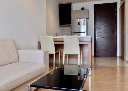🏙️✨ FOR RENT: Rhythm Phahol–Ari — SKY-HIGH MODERN LIVING IN THE HEART OF ARI! 💰 Rental Price: 21,000 THB/month | 📲 Line ID: @condobkk (with @)