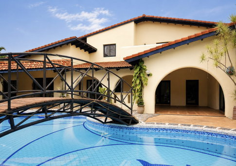 6 Bedroom Pool Villa for Sale Near Mabprachan Lake Pattaya