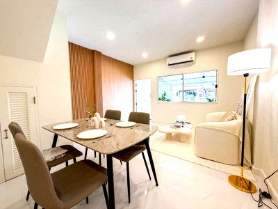 Townhouses for sale Social Security Office Bangkok Head office : ⭐✨ RH-119 Townhome for Sale – Parinyaluck Light Samakkee ✨⭐