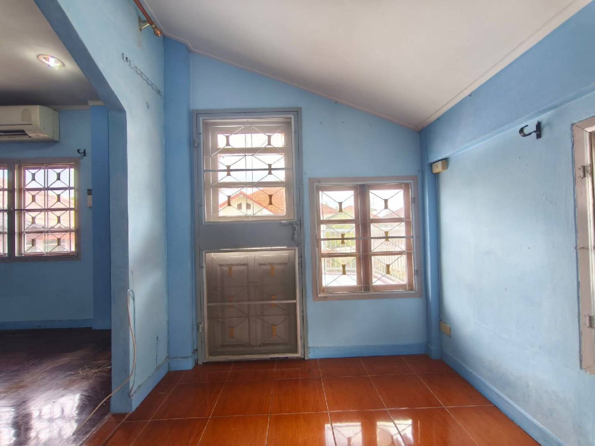รูป 🔥 บ้านเดี่ยวหลังใหญ่ พุทธมณฑลสาย 2 – บางแค เหลือเพียง 4.29 ล้านบาท! 🏡 - รูปที่ 35/41