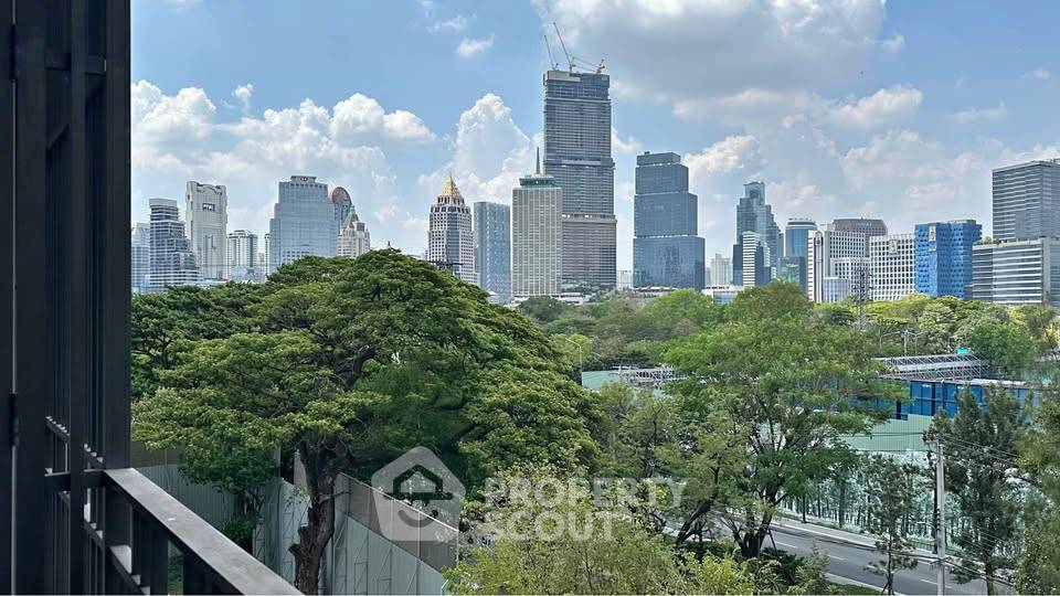 picture Pet-Friendly 1-BR 65 Sqm Muniq Langsuan Near BTS Ratchadamri (ID 3165387) - 1/13