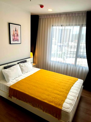 Condos for rent : For Rent “Chewathai Pinklao” 12th Floor 32 sq.m. Corner Unit 800 m from MRT Bang Yi Khan Shuttle Van Service to from MRT