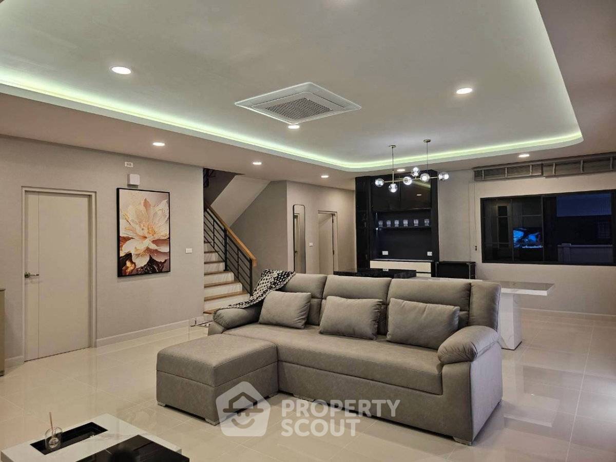 picture Spacious 4-Bedroom House At Centro Bangna, 300 Sq M (ID 3162063) - 4/10