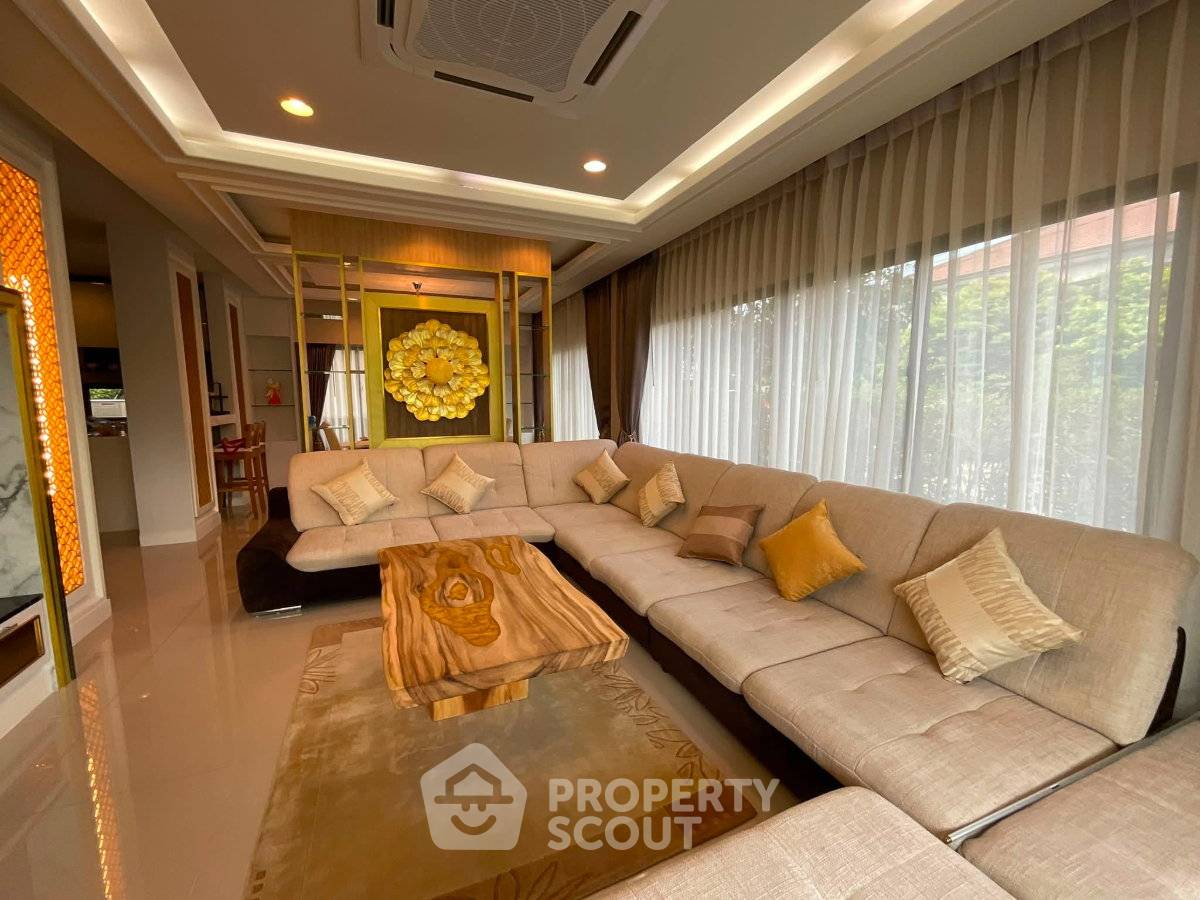 picture 3-BR 260 Sqm House For Rent At Setthasiri Krungthep Kreetha (ID 3162071) - 14/18