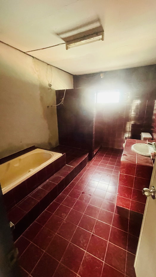 picture 5-Story Office + Staff Accommodation in Pinklao-Taling Chan Area - Only 15,000 THB/month - 37/38