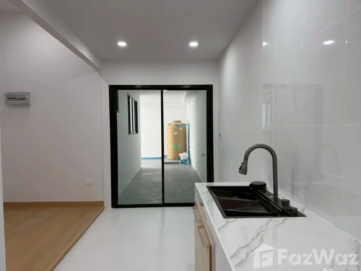 picture Newly Renovated 3 - Bedroom Single House with Garden 6657406 - 8/19