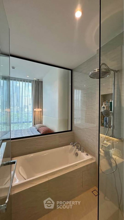 picture Pet-Friendly 1-BR 65 Sqm Muniq Langsuan Near BTS Ratchadamri (ID 3165387) - 12/13
