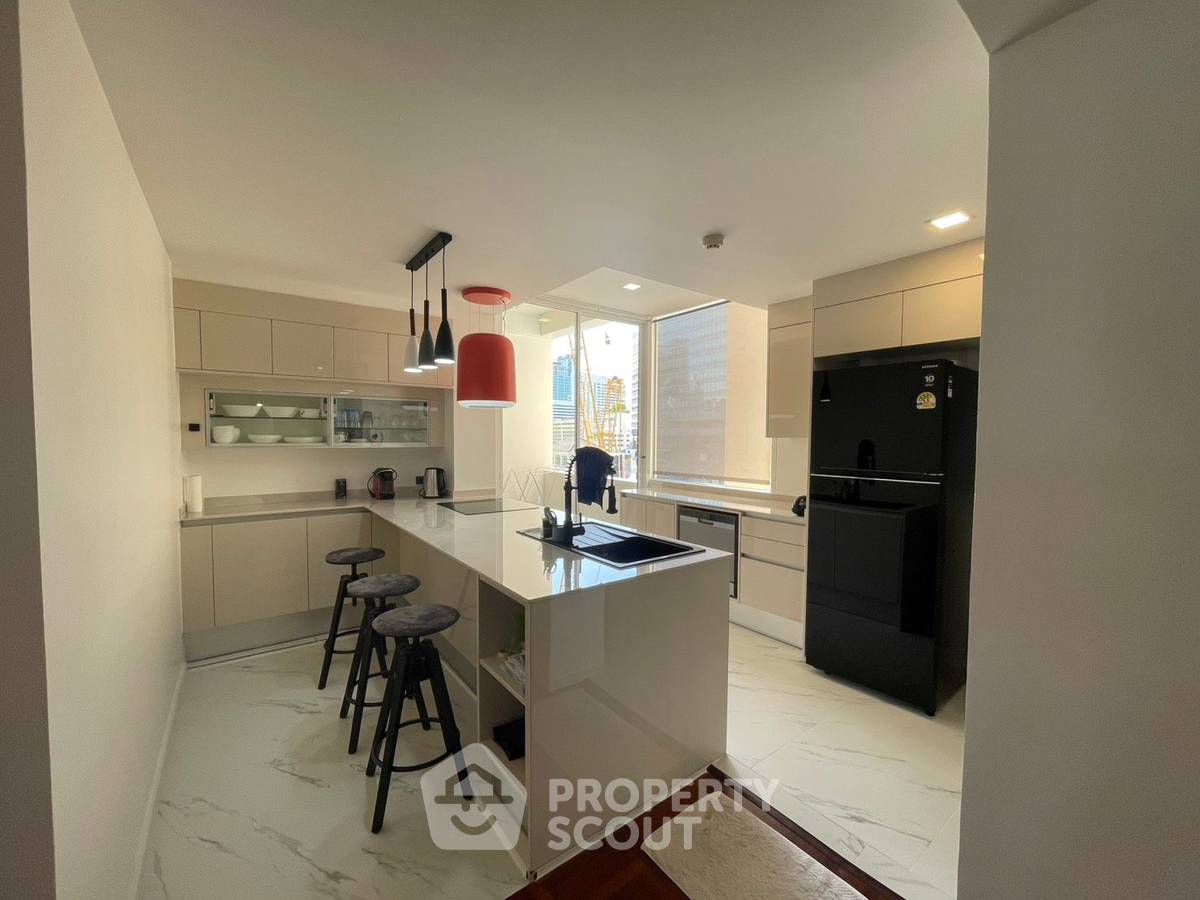 picture Pet-Friendly 3-BR The Heritage Condominium, 200m To BTS Nana (ID 3163216) - 8/27