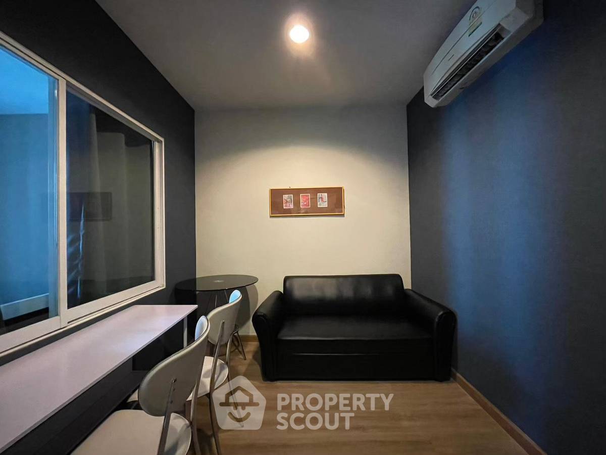 picture Great Value 1-BR At Life @ Ratchada-Huaikwang Near MRT Sutthisan (ID 301645) - 1/9