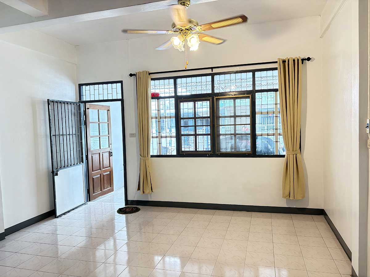รูป ให้เช่าทาวน์โฮม 3 ชั้น 19 ตร.ว. ซ.จรัญสนิทวงศ์ 23/1 ใกล้ถนนใหญ่ 3 นอน 2 น้ำ 1 จอดรถ เข้าซอยไม่ถึง 100 ม. เดินทางสะดวก ซอยตัน เงียบสงบ เหมาะอยู่อาศัย - รูปที่ 3/13