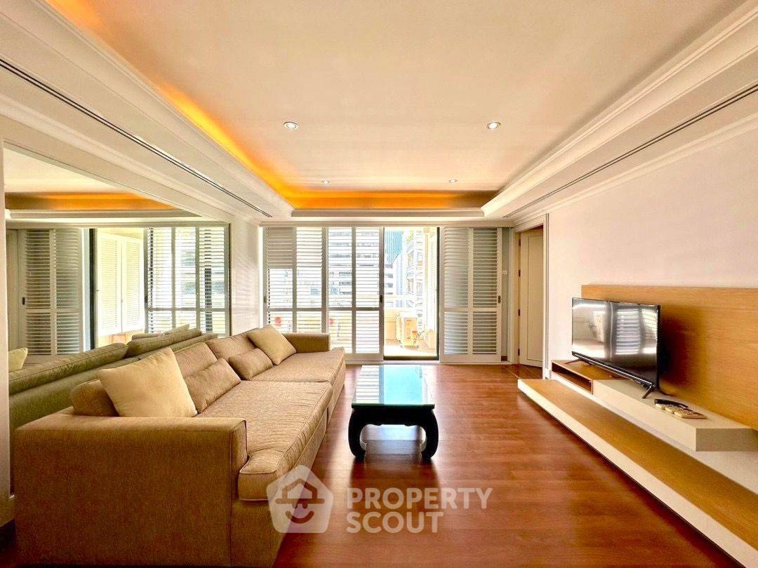 picture Spacious 2-BR 124 Sqm At Somkid Gardens Near BTS Chit Lom (ID 1559326) - 2/15