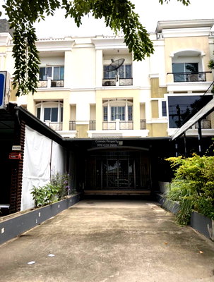 Townhouses for rent Bangkok : For Rent Townhouse/Townhome  , Prinluck Phetkasem 69 , wide frontage , Nong Khaem , Nong Khaem , Bangkok , CX-167411 ✅ Live chat with us ADD LINE @connexproperty ✅