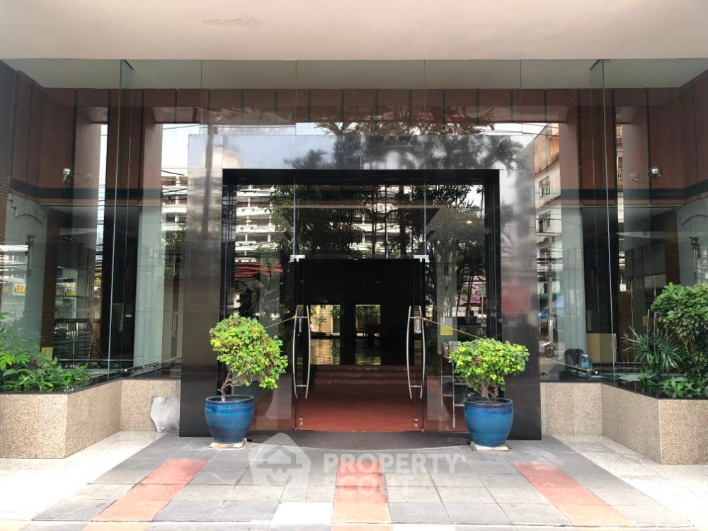 picture 1-BR Baan Nonsi Condo For Sale On Thanon Chan, 49 Sqm (ID 637395) - 30/35