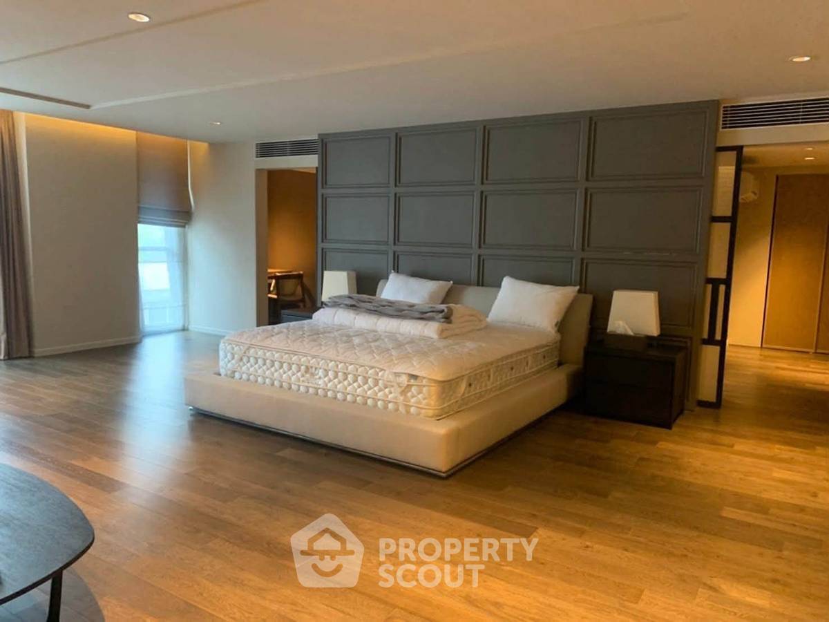 picture 3-BR 312 Sqm At Rende Sukhumvit 23, 300m To MRT Sukhumvit (ID 3159161) - 3/5